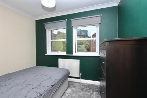 Pegasus Close, N16