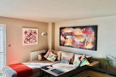 Shingly Place, E4