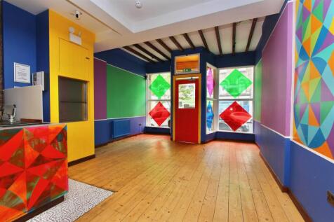 Cazenove Road, N16