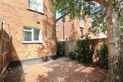 St. Margaret&#39;s Avenue, N15