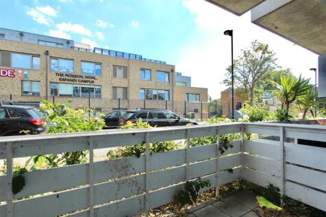 Arnor Court, N16
