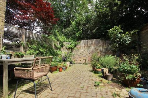 Sydner Road, N16