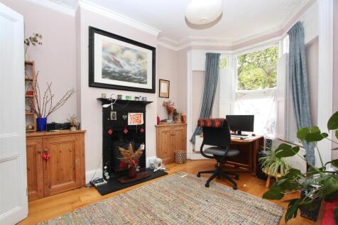 Sydner Road, N16