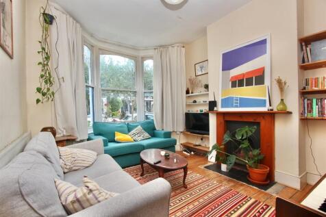 Dynevor Road, N16