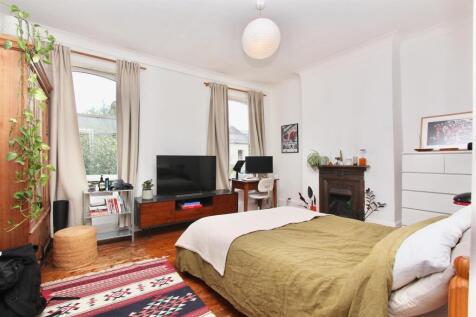 Dynevor Road, N16