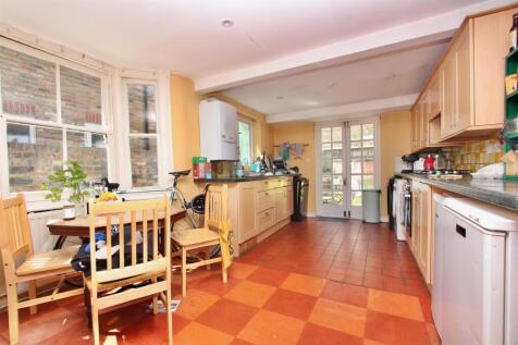 Dynevor Road, N16