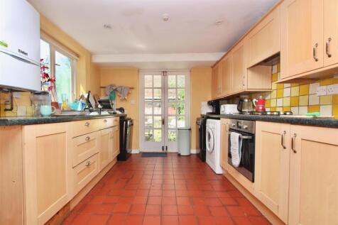 Dynevor Road, N16