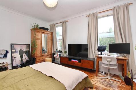Dynevor Road, N16