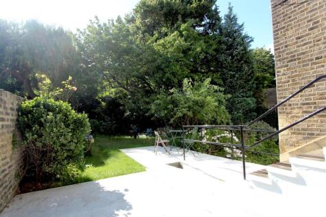 Bedford Court, N16