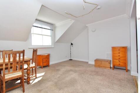 Cazenove Road, N16