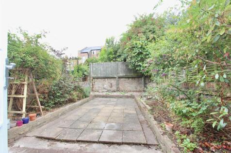 Dynevor Road, N16