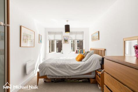 Flanders House, N16
