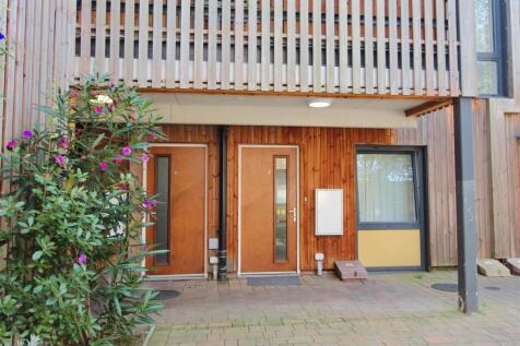 Saxony Court, E5