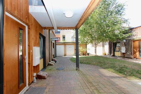 Saxony Court, E5