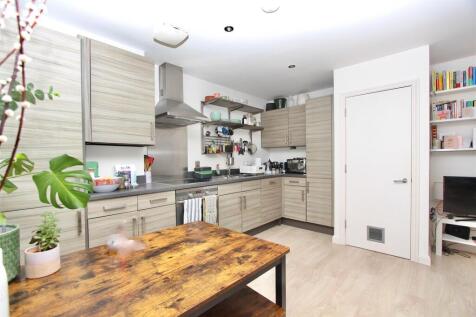 Saxony Court, E5