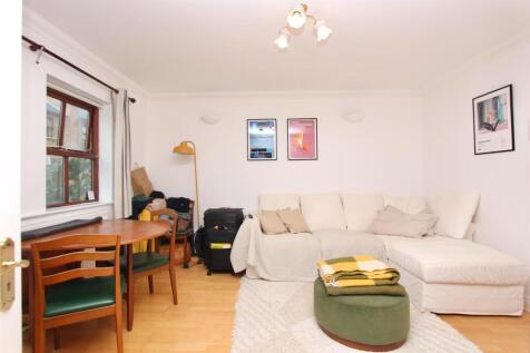 Pegasus Close, N16