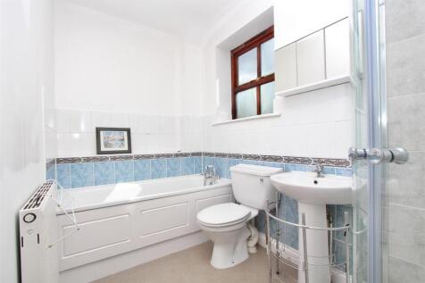 Pegasus Close, N16