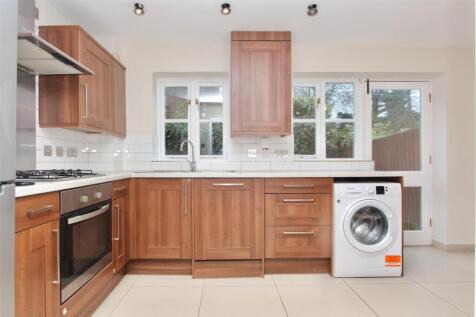 Royal Close, N16