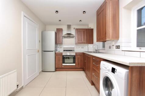 Royal Close, N16