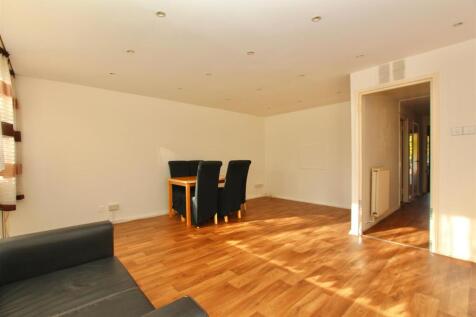 White Hart Lane, N22