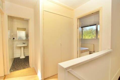 White Hart Lane, N22