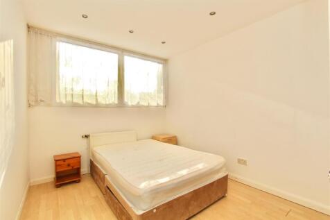 White Hart Lane, N22