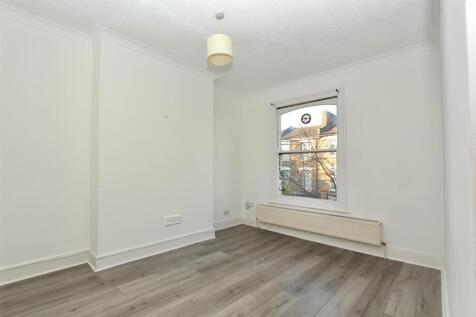 Alvington Crescent, E8