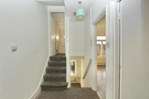 Alvington Crescent, E8