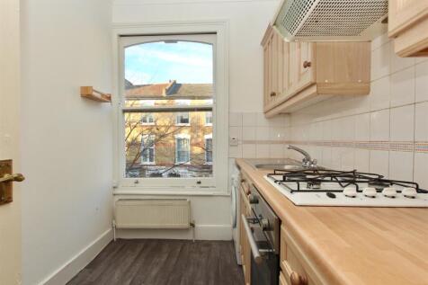 Alvington Crescent, E8