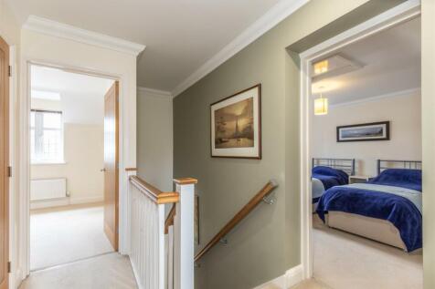 STAIRS TO FIRST FLOOR LANDING