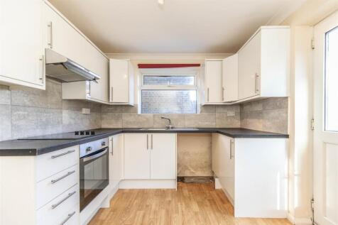KITCHEN &amp; BREAKFAST ROOM