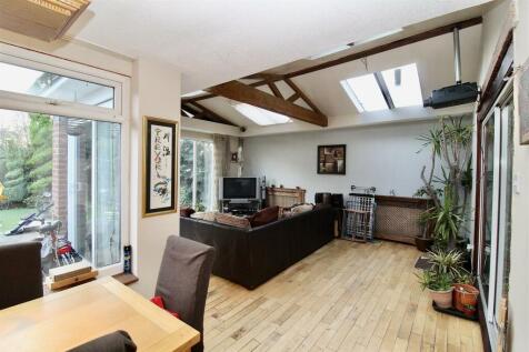 L-Shaped Reception Room Three