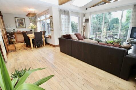 L-Shaped Reception Room Three