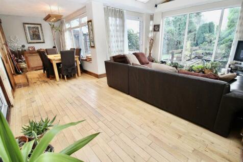L-Shaped Reception Room Three