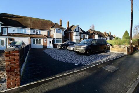 Front Garden/Driveway