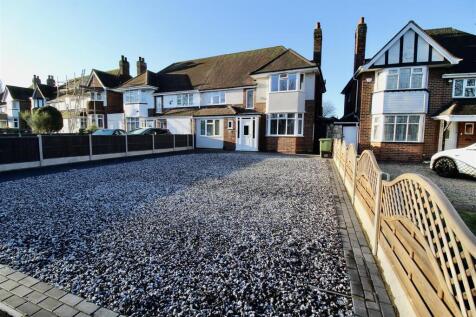 Front Garden/Driveway