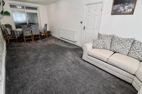 Through Lounge (Reception One)