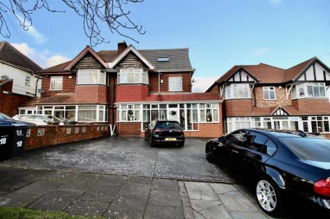 Front Garden/Driveway