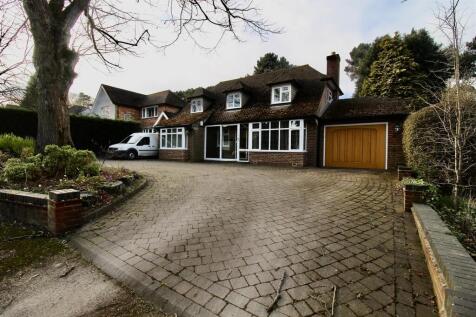 Front Garden/Driveway