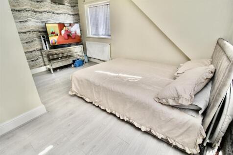 Bedroom Three (L-shape Dormer)