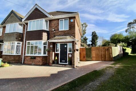 Front Garden/Driveway