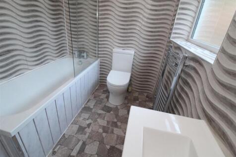 Downstairs Family Bathroom