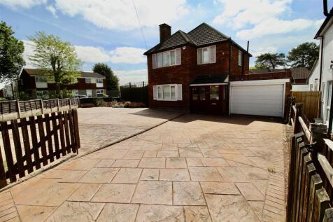 Front Garden/Driveway