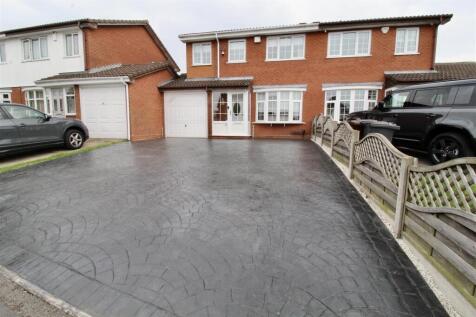 Front Garden/Driveway