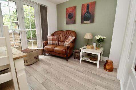 Family Kitchen/Dining/Sitting Room
