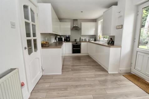Family Kitchen/Dining/Sitting Room