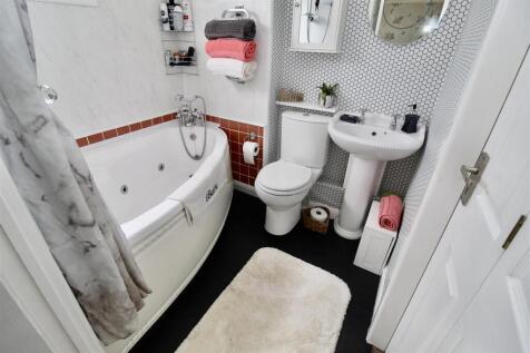 Bathroom/En-Suite Bathroom