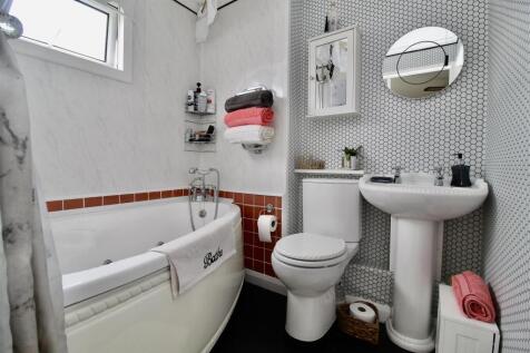 Bathroom/En-Suite Bathroom