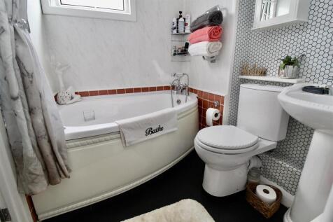 Bathroom/En-Suite Bathroom