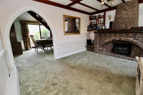 Front Lounge Area